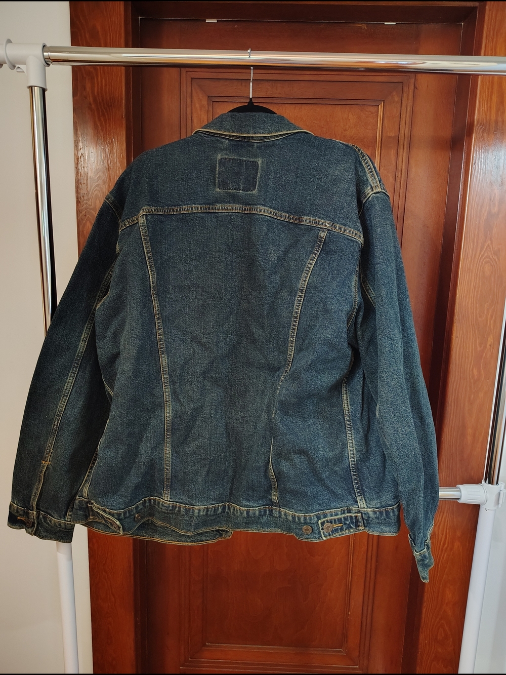 Levi's Blue Denim Trucker Jacket - Picture 2 of 4